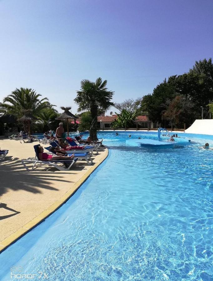 Mobil Home Excellence 6 Personnes Au Camping Mer Et Soleil, Saint George D'Oleron Les Sables Vignier Экстерьер фото